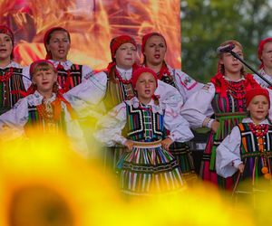 Dożynki Województwa Łódzkiego 2025: barwny korowód, tradycyjne potrawy i koncerty gwiazd
