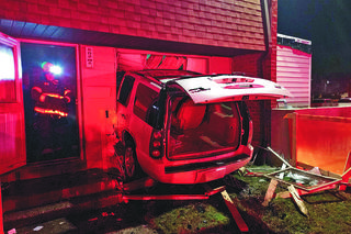 Koszmarny wypadek na Long Island. SUV gruchnął w dom