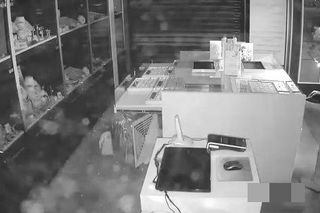 Kradzież w Rzeszowie, jak z filmu akcji. Złodziej wszedł szybem, nie zostawił śladu