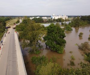 Wrocław Janówek - rozlana Bystrzyca i oczyszczalnia ścieków