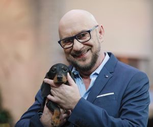 Jego głos znają wszyscy widzowie Tańca z gwiazdami. Tak wygląda słynny lektor