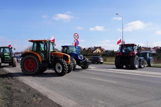 Protest rolników na węźle Tatary przy S17 [ZDJĘCIA]