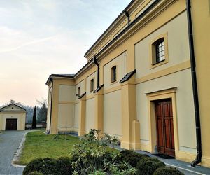 Godzinę od Warszawy leży „największy sad Europy”. To tu zabłądził sam król Kazimierz