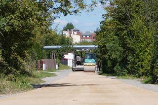 Na ulicę Wapienną wrócili drogowcy. Remont „nabiera” kształtu. ZDJĘCIA