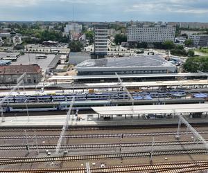 Stacja w Olsztynie z nowymi peronami. Kończą też nowy dworzec