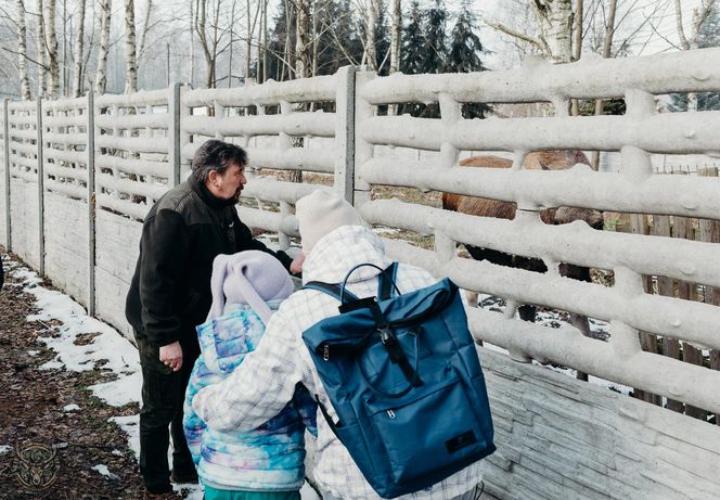 Leśne Pogotowie spełniło marzenie pacjentki hospicjum w Katowicach. Dziewczynka mogła zobaczyć i dotknąć wilka