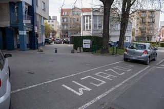 Mirosław W. dźgnął kierowcę w brzuch za źle zaparkowane auto.