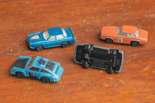 Te prezenty dostawały dzieci w PRL-u. Wielu z was na pewno je pamięta! 