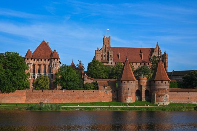 To najpiękniejsze zamki w Polsce. Poczujesz się tam jak w bajce
