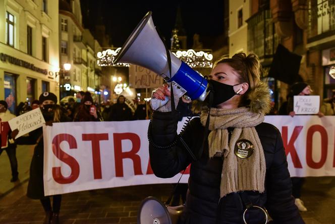 Strajk kobiet w Toruniu - 27-28.01.2021 - zdjęcia z protestów