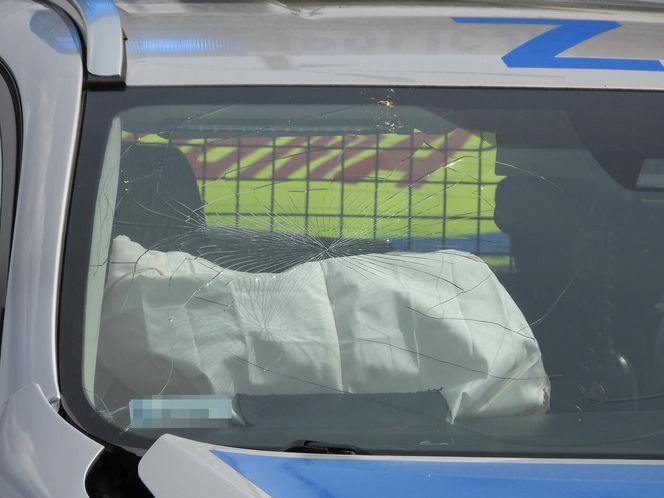   Zderzenie radiowozu z autem na Białołęce. Jeden policjant do szpitala