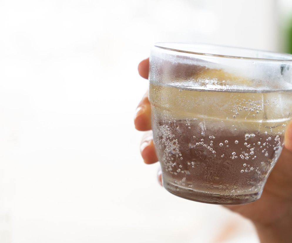 Czy woda gazowana jest dobra na odchudzanie? Kluczem jest pewien mechanizm