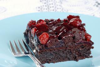 Brownie z żurawiną: przepis na pyszne ciasto z czekoladą