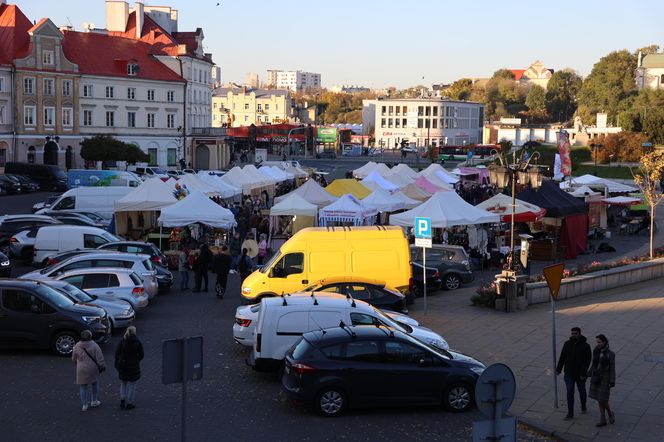 Festiwal Czekolady i Słodkości na placu pod zamkiem w Lublinie 