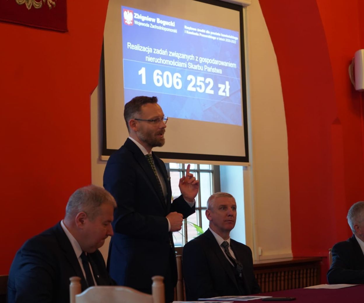 Kancelaria Nawrockiego bez Czarnka i Dery. Zaskakujące nazwisko w grze