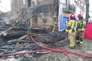 Łódź. Śmiertelny pożar na Chojnach. Zginęły dwie osoby [ZDJĘCIA].