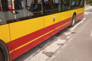 Kolizja osobówki z autobusem w Grudziądzu. Duży ruch na skrzyżowaniu Piłsudskiego z Sikorskiego