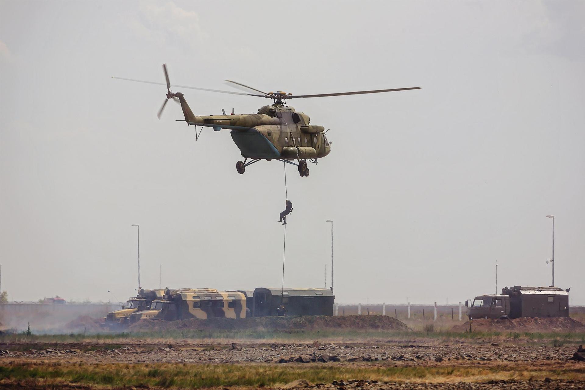 Rosyjski śmigłowiec Mi-17