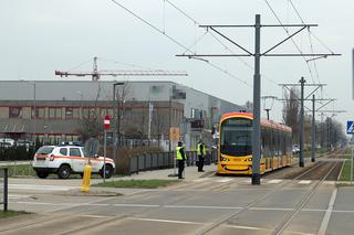 Motorniczowie zapominają opuścić pantograf i uszkadzają tramwaj. Na ratunek przyszli funkcjonariusze nadzoru ruchu