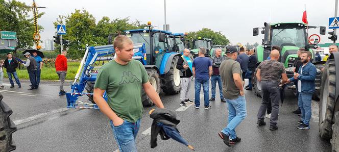Protest rolników 4 sierpnia. Agrounia: blokada DK 12 w Łódzkiem potrwa dwa dni!