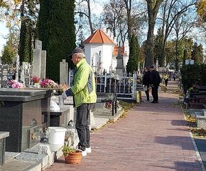 Przygotowania do Wszystkich Świętych Zamość