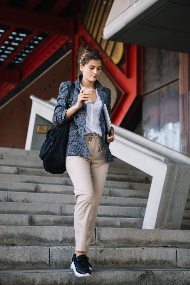 Styl preppy wraca do łask. Jak tworzyć stylizacje rodem z amerykańskich uczelni?