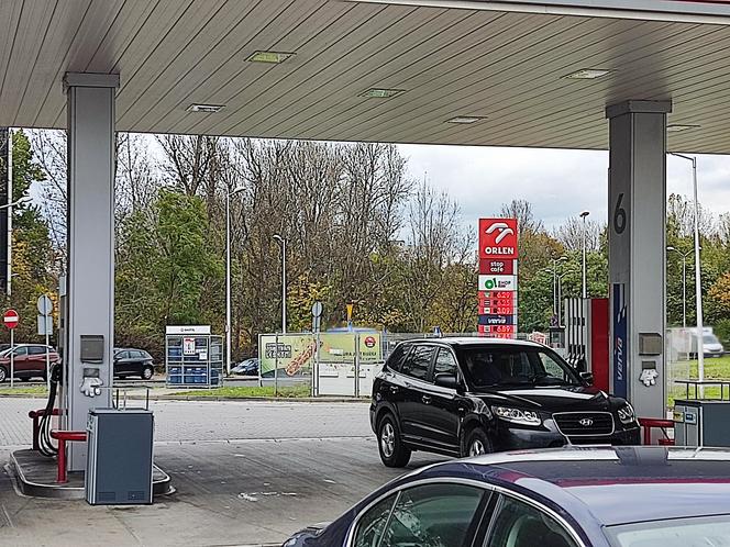 Ceny paliwa w Katowicach w październiku 2023 roku
