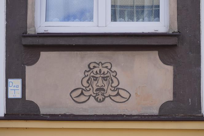 Sgraffito w Białymstoku. Zabytkowe pra-murale rodem z PRL-u