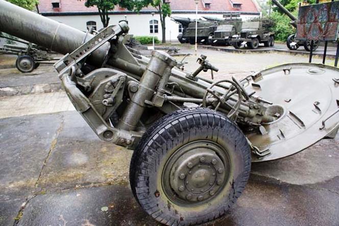 Moździerz 240 mm