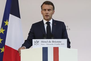 Macron o rosyjskim ataku dronowym na Polskę: „Potępiam to w najostrzejszych słowach”