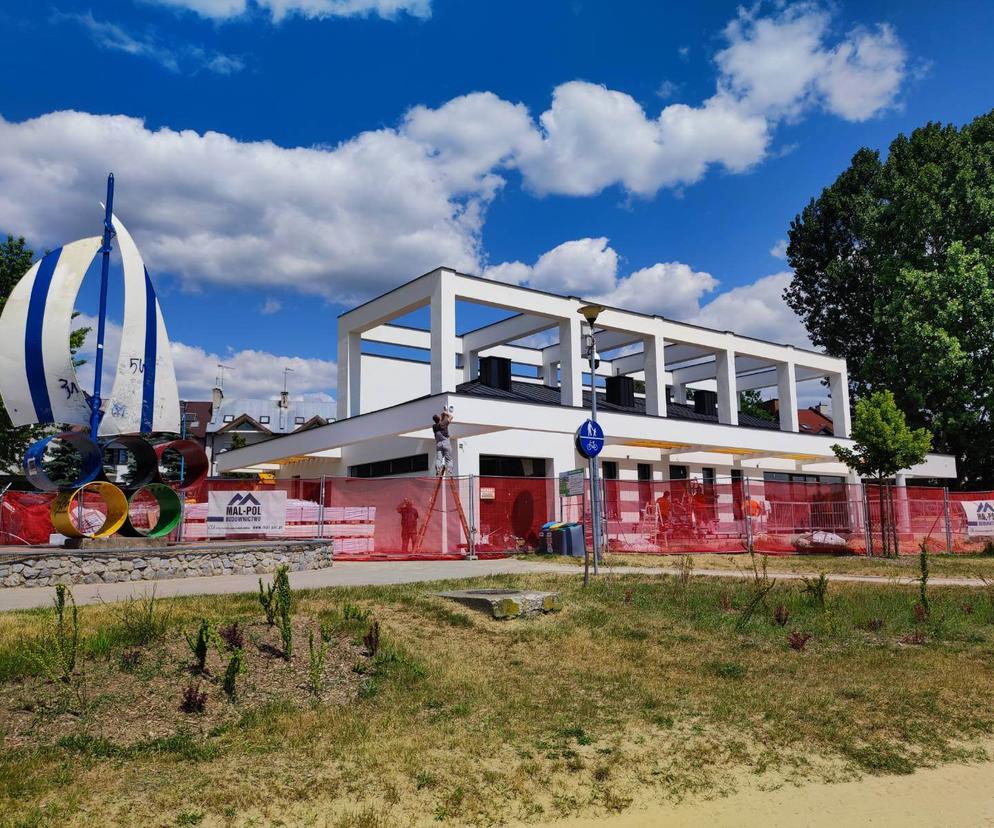 ZOBACZ ZDJĘCIA nowego budynku dla ratowników, który powstaje nad siedleckim zalewem