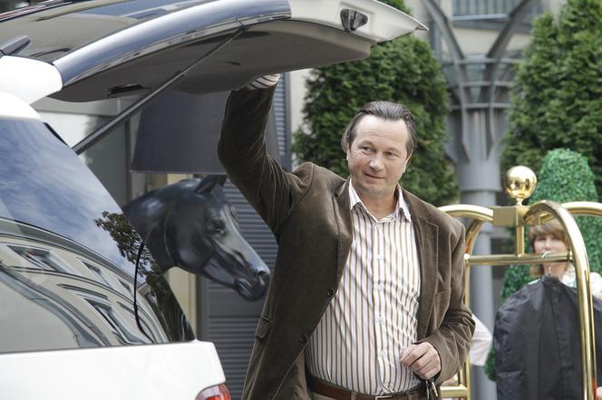 Hotel 52 sezon 7. Rysiek z Klanu biznesmenem szowinistą - zdjęcia