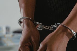Nigeryjski król oszustw zatrzymany w Warszawie! Kierował gangiem, który wyłudził miliony