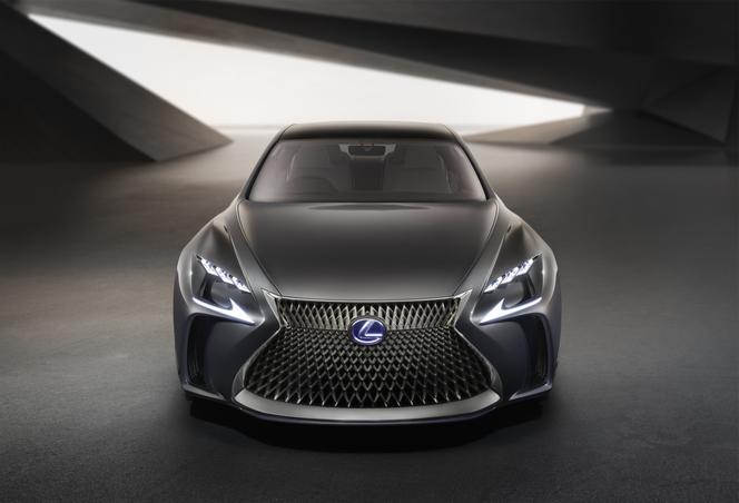 Koncepcyjny Lexus LF-FC