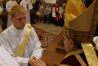 Nie tylko siostry dominikanki! W bocheńskim DPS pomaga też ksiądz z Kazachstanu. Kim jest?