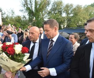 Rafał Trzaskowski, Sławomir Mentzen