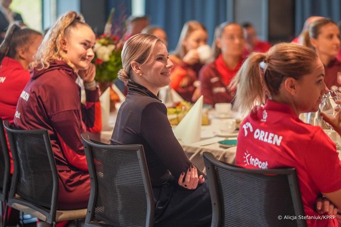 Marta Nawrocka spotkała się z reprezentacją Polski kobiet