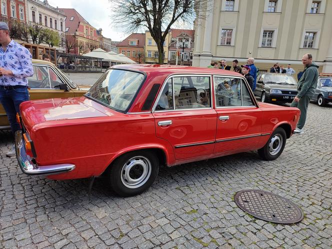 Początek sezonu fanów motoryzacji z czasów PRL