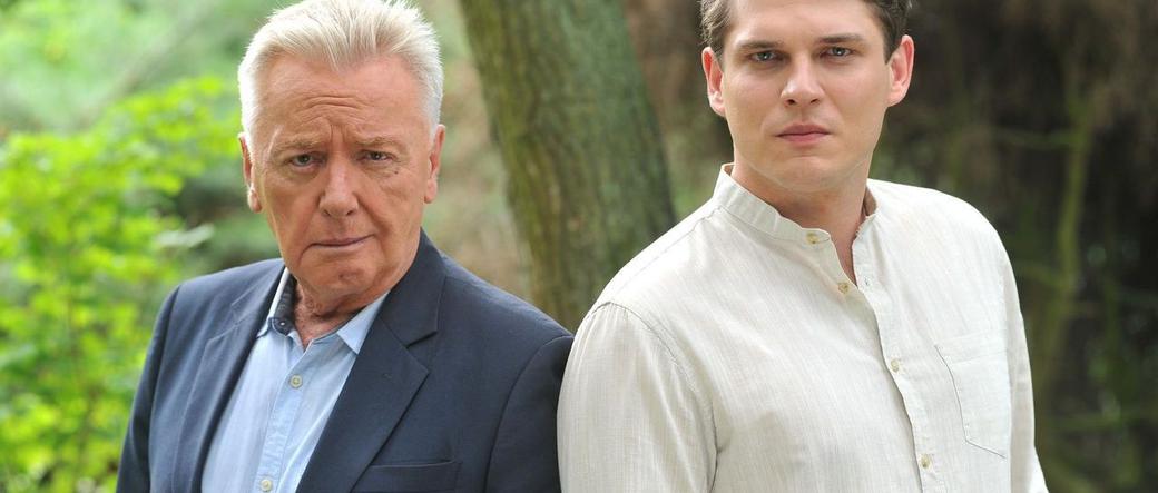 M jak miłość, Przemysław (Marek Lewandowski), Janek (Tomas Kollarik)