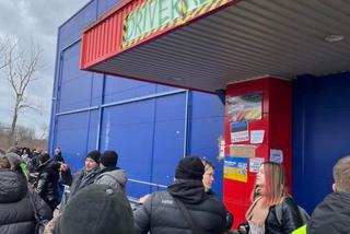 Poseł Szramka pomaga uchodźcom 