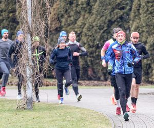 Sobotni parkrun jak zwykle przyciągnął tłumy. To wyjątkowy bieg w samym sercu Katowic ZDJĘCIA