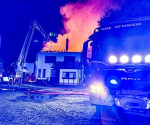 Stali i przyglądali się jak płonie ich dom. Padli ofiarą bezdusznego systemu. Wszystko przez absurdalne przepisy