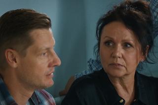 M jak miłość odc. 1698. Marysia (Małgorzata Pieńkowska), Paweł (Rafał Mroczek) 