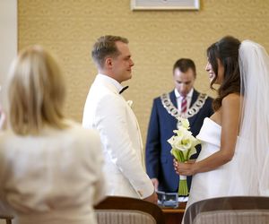 Ślub jak z bajki! Syn Marioli Bojarskiej-Ferenc powiedział tak. Panna młoda nie ukrywała brzuszka