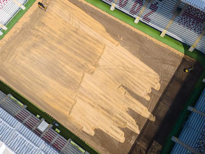 Stadion ŁKS-u będzie niczym Narodowy! Trwa wymiana murawy