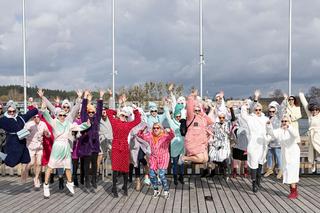   Niecodzienna akcja w Olsztynie. Kobiety przespacerowały się w… szlafrokach. Zobaczcie zdjęcia!