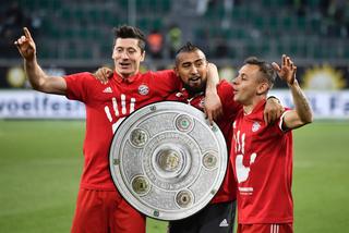 Bayern Monachium został mistrzem Niemiec 2017/18. Robert Lewandowski obejrzał mecz z ławki