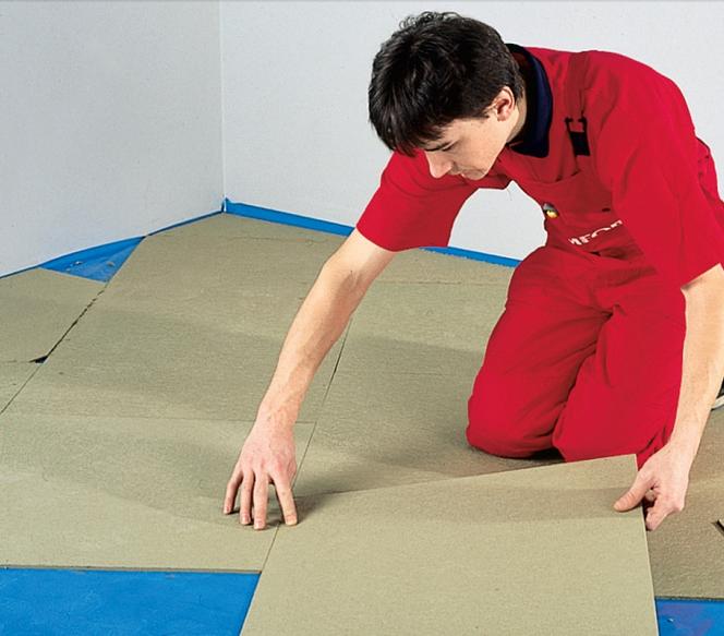 KROK I - Układanie izolacji i podkładu pod panele podłogowe