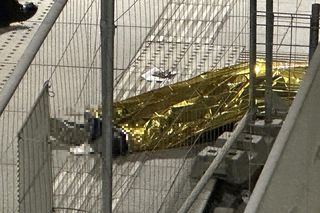 Tajemnicza śmierć na Dworcu Zachodnim. Szarpał się z kierowniczką pociągu, zmarł na peronie