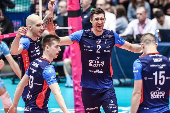ZAKSA zamknęła emocje po dwóch setach. Rezerwowy skład dobił Jastrzębski Węgiel, kędzierzynianie zagrają w finale LM! [WYNIK]